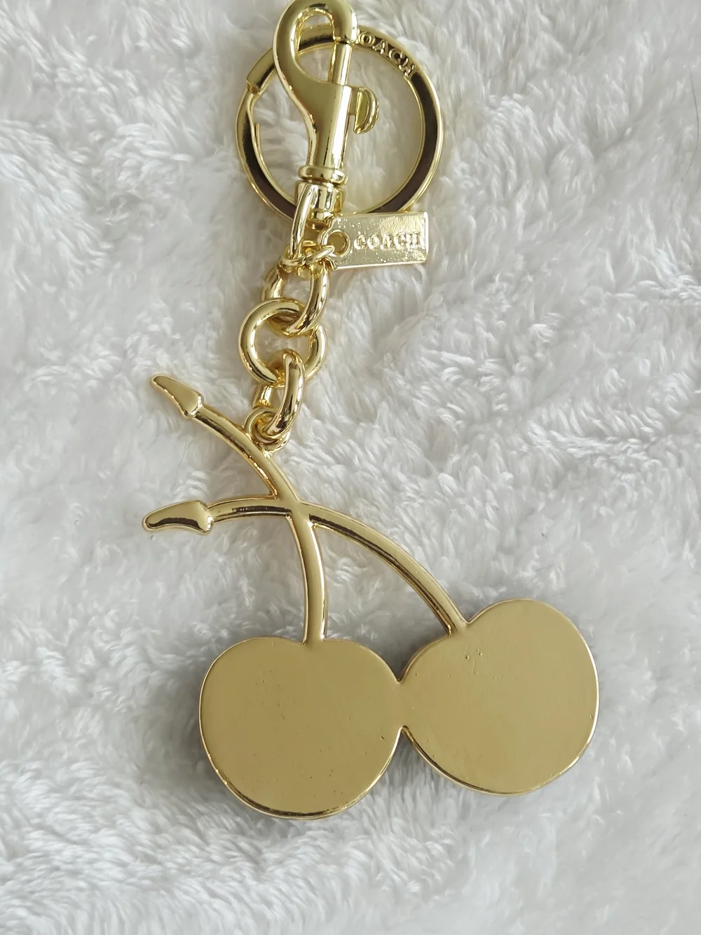 Fashion Jewelry Gold Keychain with Black Glitter Cherry Charm